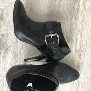 Ankle boots